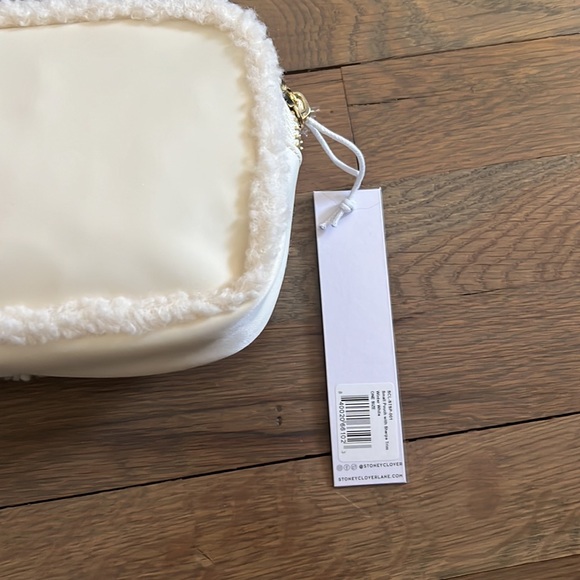 NWT 100% Authentic Stoney Clover Ln Small Pouch with Sherpa Trim - Picture 2 of 6